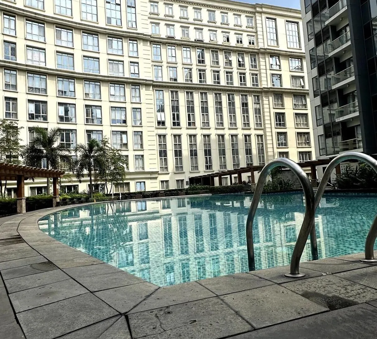 Perfect Summer Stay! Free Pool Near Airport Manila Philippines